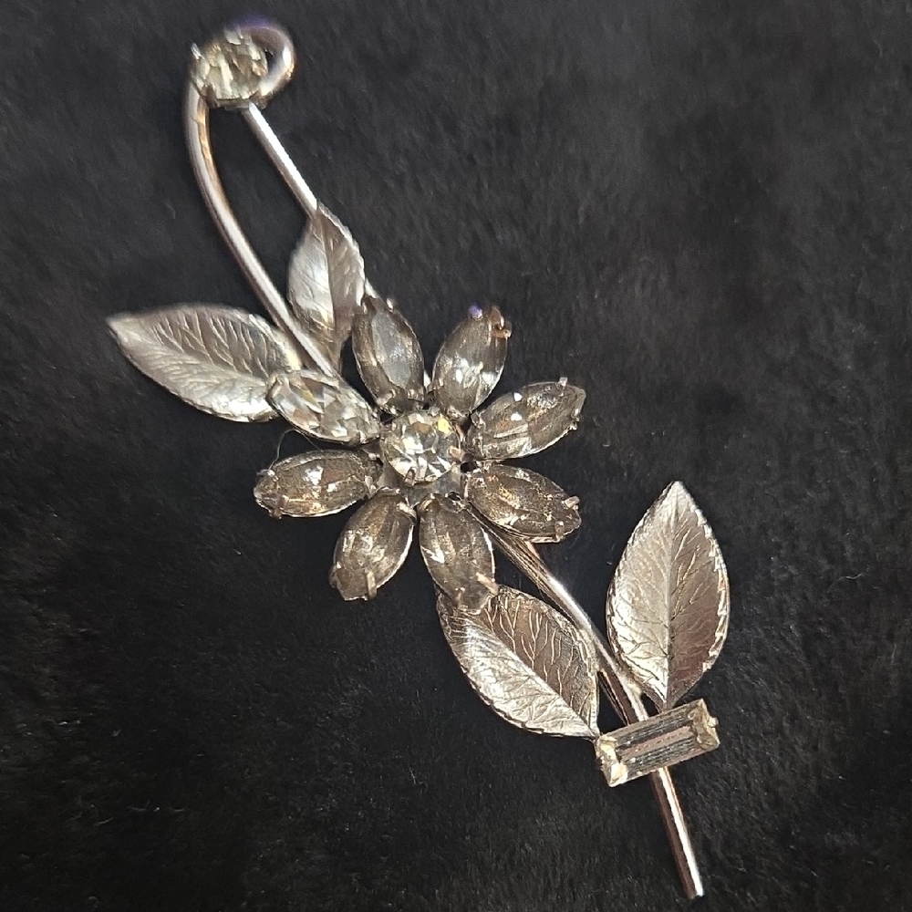 Vintage Silver Tone And Rhinestine Floral Brooch